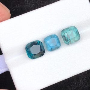 Lote de piedras de turmalina facetadas azules naturales de 6 quilates originarias de Afganistán.