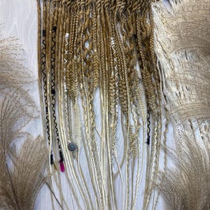 Boho Textured Synthetic Dreadlock and Braid Set – Blond & Natural Tones with Wraps, Beads, Charms – DE SE Handmade Extensions