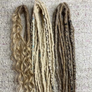 Blonde and Brown Synthetic Dreads with Wavy Ends | Natural Boho DE Dreadlocks with Wraps | Handmade Festival Hair