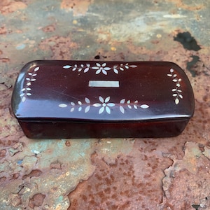 Vintage lacquered wood or papier mache Keepsake Box with hinged lid and mother of pearl inlay