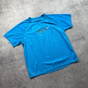 Vintage Nike run t shirt big center logo blue size M