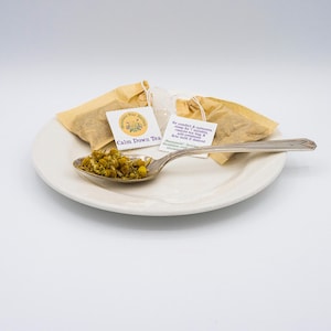 Calm Down Tea, 5 herbal tea bags, herbalist formulated, organic (chamomile, licorice root, dandelion root, oat straw, cinnamon)