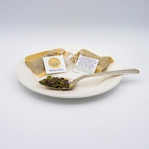 WomaniTea , 5 Kräuterteebeutel, Kräuterkräutertee für Frauen, organisch (Himbeerblatt, Hagebutten, Brennesseln, milchige Haferspitzen, Hibiskus…)