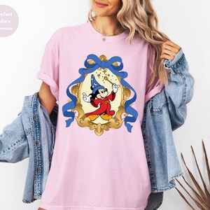 Camiseta de Mickey Mouse, camisetas vintage de mago mágico con ratón fantasma, ratón globo mágico, camiseta con lazo coqueto, camiseta de colores cómodos imagen 4