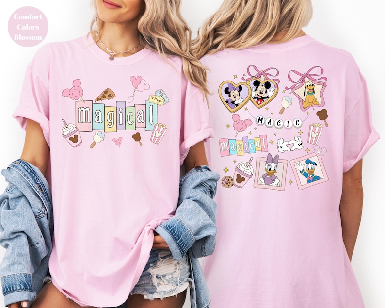 Op de afbeelding: Een set van drie keramische mokken met een gespikkelde, matte afwerking. De mokken zijn in tinten cr&egrave;me, lichtgrijs en donkergrijs. Elke mok heeft een eenvoudig, minimalistisch ontwerp.