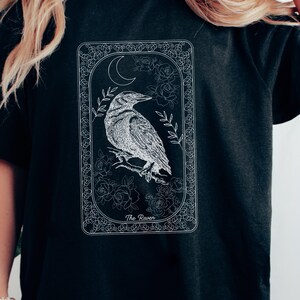 Vintage Raben Tarot Karte Shirt, Witchcore T-Shirt, Gothic Goblincore T-Shirt, Dark Academia Shirt, Krähe Liebhaber Rundhalsausschnitt, Retro Geschenk für Sie