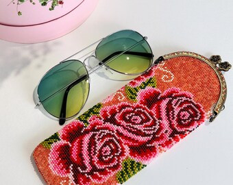 Case for glasses Sunglasses case with kiss clasp Beaded glasses wallet Small coral orange with flowers phone handbag Case for glasses roses