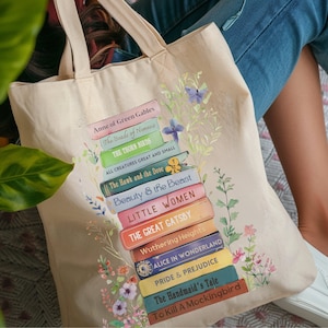 Sac fourre-tout personnalisé avec vos livres préférés, cadeau personnalisé pour les amateurs de livres dans une bibliothèque, cadeau de demoiselles d'honneur livresques Cottagecore floral pour un ami d'anniversaire de maman