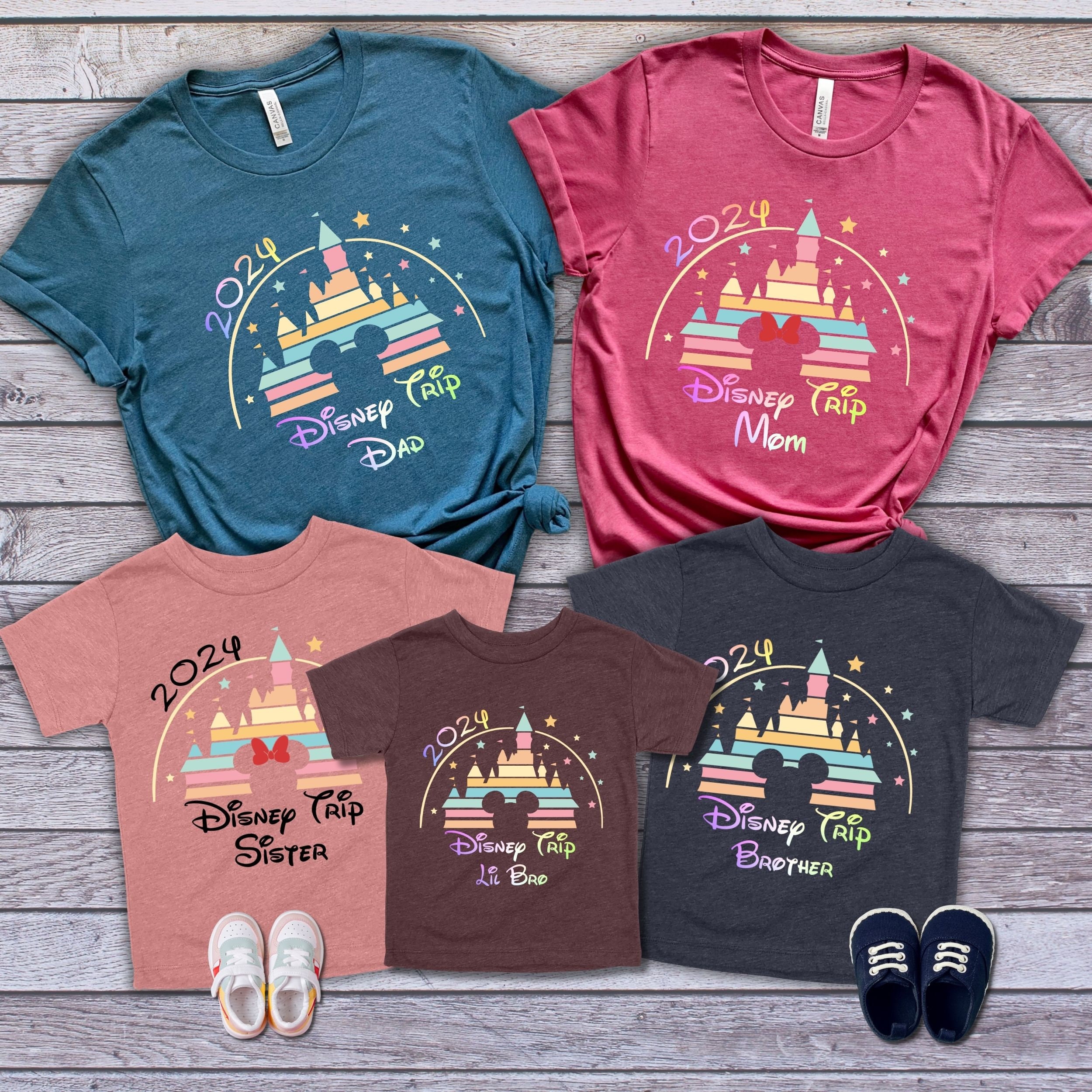 Discover ディズニー ファミリートリップ メンズ レディース ファミリーTシャツ ミッキー ミニー ディズニー社100周年 Disney Family Trip 2024