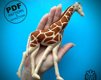 フェルト製キリンの型紙。手縫いチュートリアル。ジャングル動物の型紙