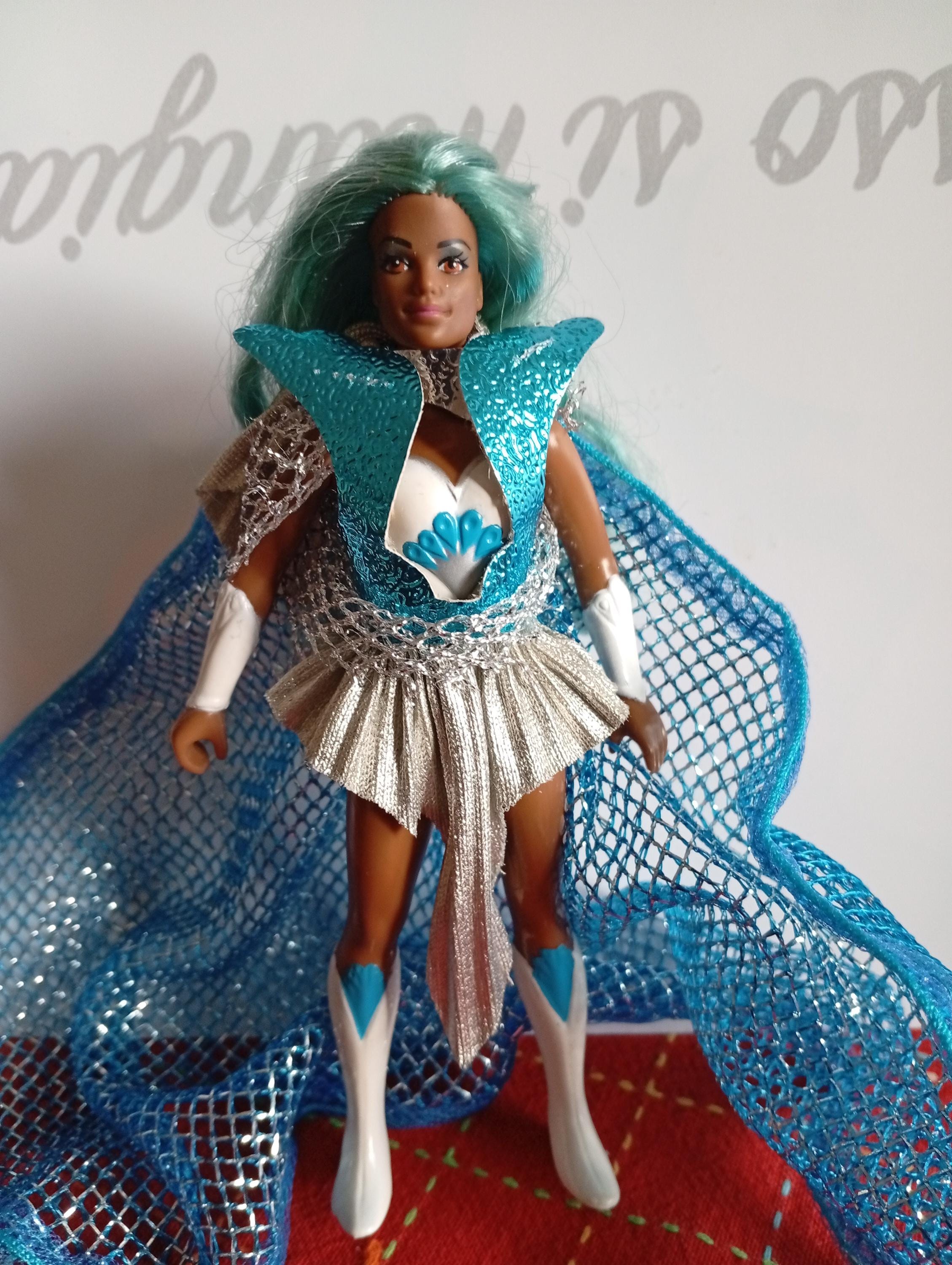 SHE-RA DOLL PRINCESSE MATTEL OF POWER GUERRIERE HAUT 14.5 CM ROBE GRISE 1985