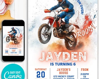 Pode incluir: Um convite para uma festa de aniversário para um menino chamado Jayden que está fazendo 6 anos. O convite apresenta um fundo de aquarela com uma moto de cross e o texto "Race on Over!" e "Vroom!" em fonte vermelha e laranja. O convite inclui a data, a hora e o local da festa. O texto "Jayden está fazendo 6 anos" está em fonte branca com um contorno preto.