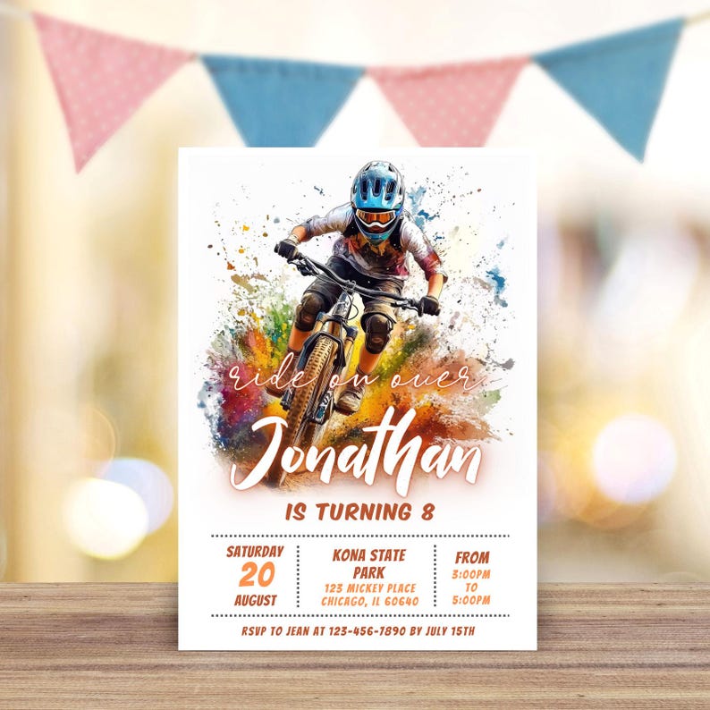 Puede incluir: Una invitaci&oacute;n de cumplea&ntilde;os colorida para un ni&ntilde;o que cumple 8 a&ntilde;os. La invitaci&oacute;n presenta una ilustraci&oacute;n de acuarela de un ni&ntilde;o montando una bicicleta de monta&ntilde;a. El texto "ride on over Jonathan is turning 8" est&aacute; escrito en una fuente divertida y manuscrita. La invitaci&oacute;n incluye detalles sobre la fiesta, incluida la fecha, la hora, la ubicaci&oacute;n y la informaci&oacute;n de RSVP.