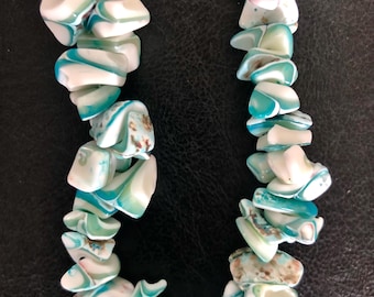 Collar de conchas marinas naturales hecho a mano de 22 cm (8,66 pulgadas)
