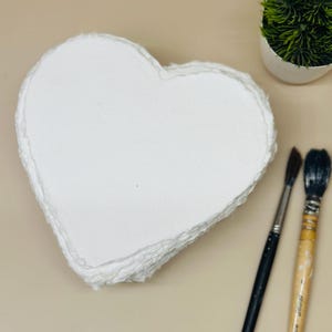Papier décoratif fait main en forme de coeur, Papier fait main à personnaliser, Feuilles de papier à personnaliser, Papier décoratif fait main