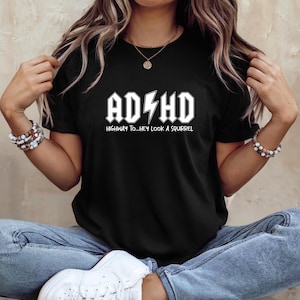 Koszulka z wiewiórką z ADHD, damska koszulka z ADHD, sarkastyczna koszulka, zabawna koszulka z cytatem, koszulka z napisem „Hej, spójrz na wiewiórkę”, prezent dla mamy nastoletniej uczennicy z ADHD