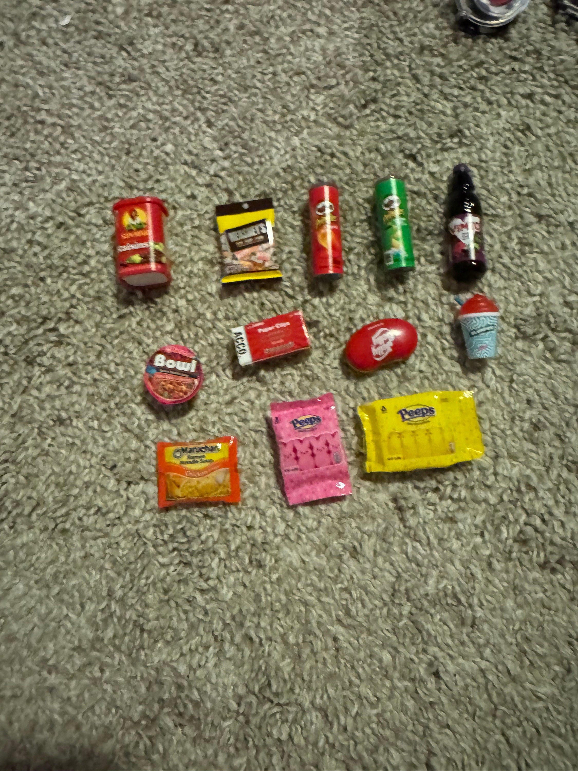 Zuru 5 Mini Brands Series 4