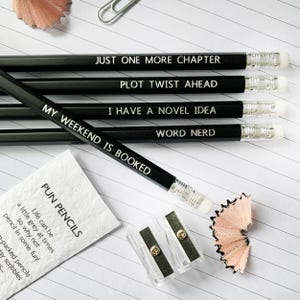 Funny book bookish pencil set gift | birthday gift for a book lover, reader, bookworm, librarian, teacher |  for him, for her | Pack of 5