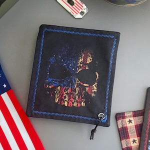 USA Flag Skull Microfiber Handkerchief: Freedom Skull Print with Lanyard