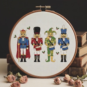 Padrão de ponto cruz de quebra-nozes com rei, soldado e bobo da corte, decoração natalina pronta para pendurar, emoldurada, para decoração de parede.