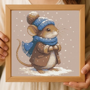 Cute little mouse cross stitch chibi super easy cross stitch pdf-Ponic cross stitch - Louvre cross stitch- Punto croce- patron Punto de cruz