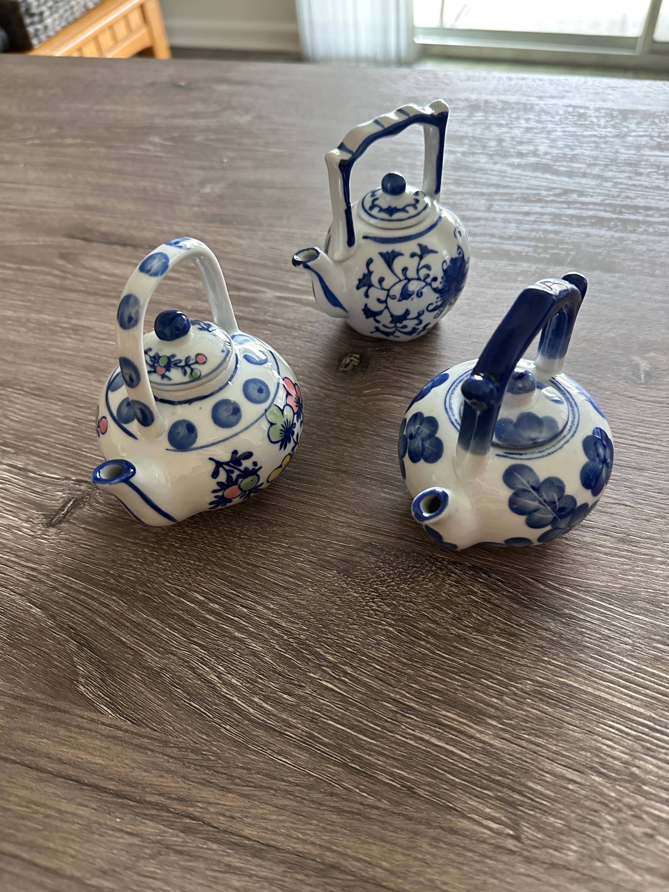 Set of 3 Vintage Small Chinese Tea Pot Multicolor