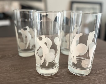 Juego de 4 vasos para beber con silueta de golf blanca vintage de los años 70, artículos de bar modernos, vidrio blanco transparente.