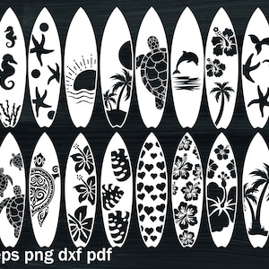 以下が含まれることがあります： 白黒のサーフボードシルエットSVGカットファイル16個セット。サーフボードには、パイナップル、貝殻、ヤシの木、カメ、ハイビスカスの花など、さまざまなデザインが施されています。