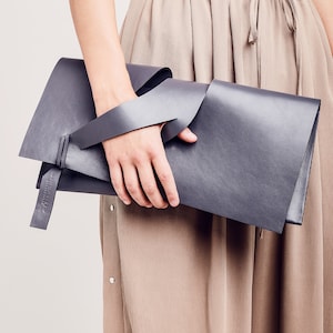 Einzigartige italienische Leder Abend Clutch Tasche Handschlaufe, Brautjungfer Hochzeit Gast Geldbörse, Farben, Name, personalisiertes Design, Jubiläum Geschenk