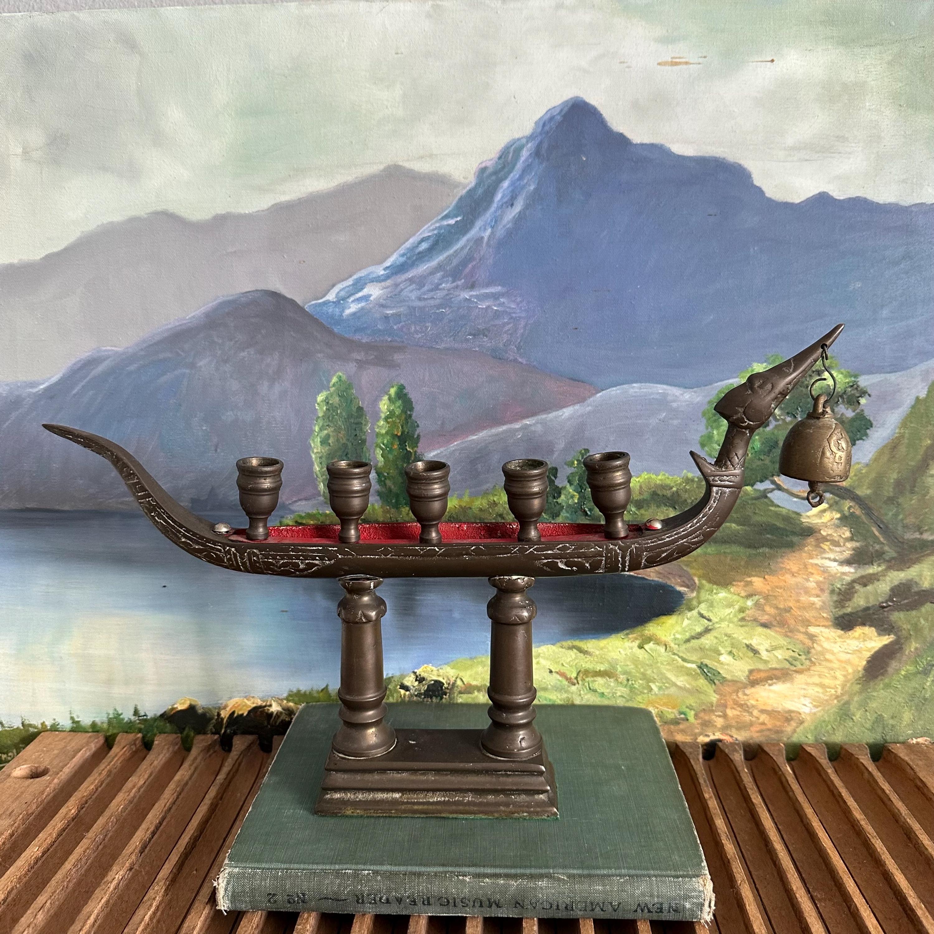 ヴィンテージ 　タイ王室のはしけの真鍮製スパンナホン ドラゴン ボート 燭台 Thai Royal Barge - Etsy