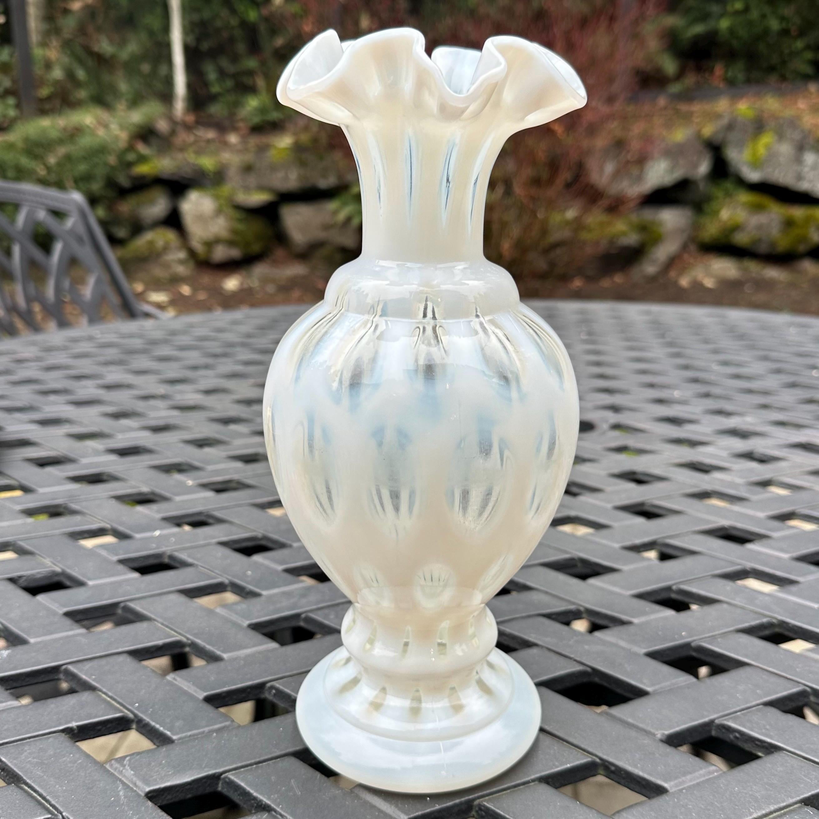 フェントン　Fenton 花瓶　ハニーサックル　ドット　レア Fenton Coin Dot Vase - Etsy