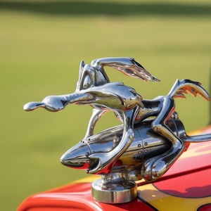 Mascotte De Voiture Aigle - Années 30 - Montée Sur Socle - Occasion