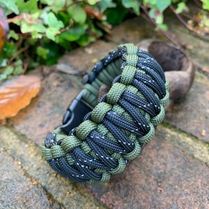 550 Paracord Survival Bracelet King Cobra Black/Dark Brown Made