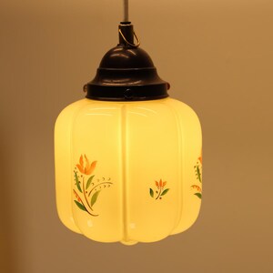 Grote mooie glazen bolhanger met originele bakelieten ophanging