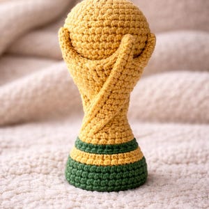 ワールドカップトロフィーの編み図（PDF）、あみぐるみサッカーぬいぐるみ