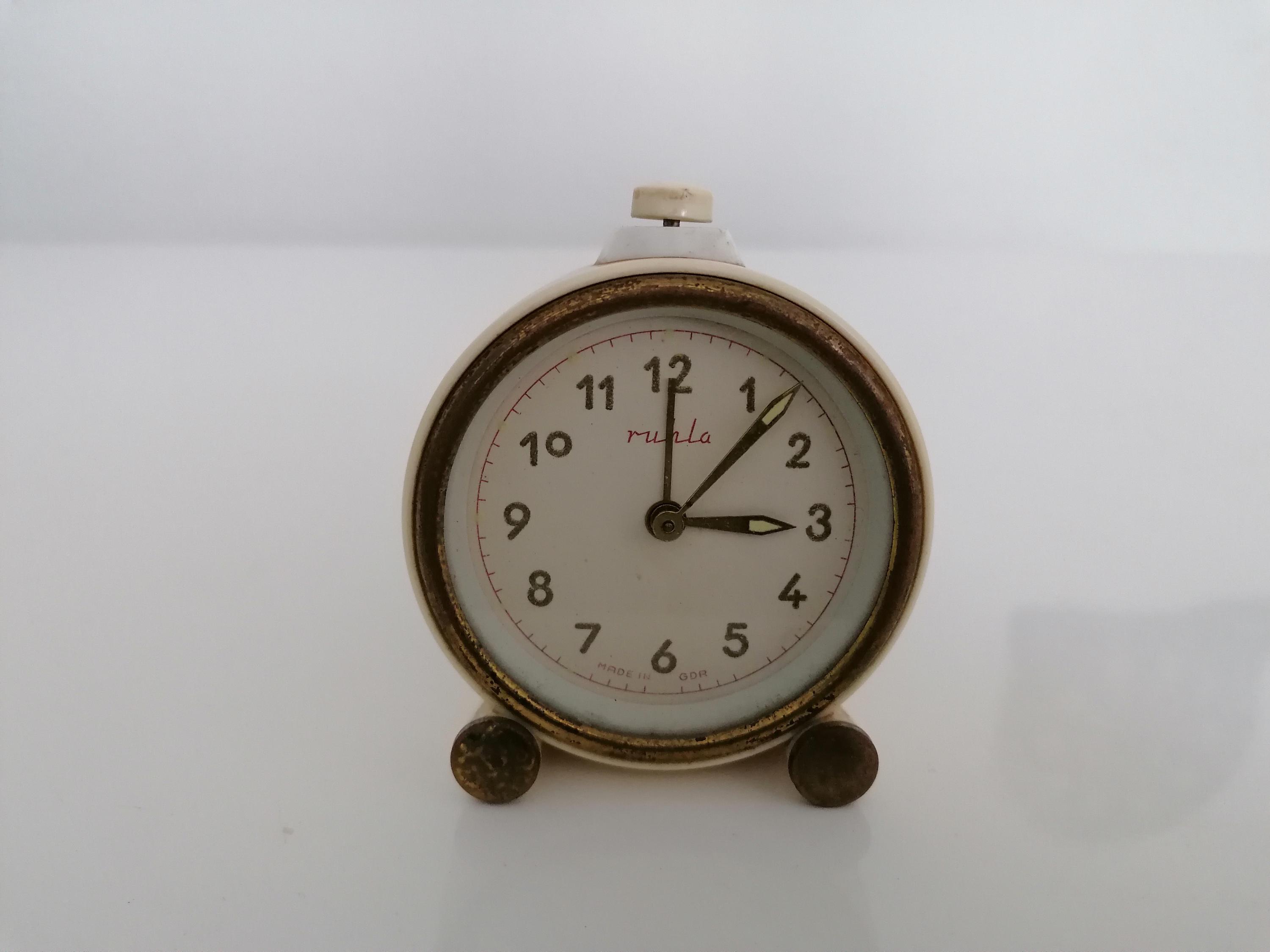 ヴィンテージ DDR 目覚まし時計 Ruhla 60 年代時計 テーブルクロック