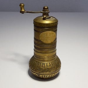 Vintage Turkish pepper mill Seray made of brass with crank mocha mill spice mill coffee mill 1960s