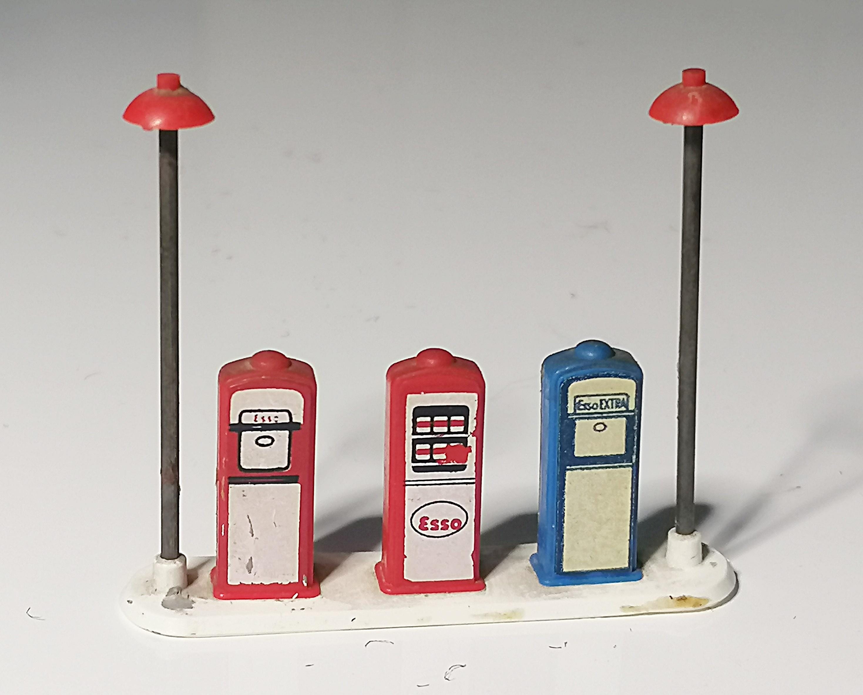 Vintage LEGO Esso Petrol Pumps 1:87 HO Scale Model 310 - Rare