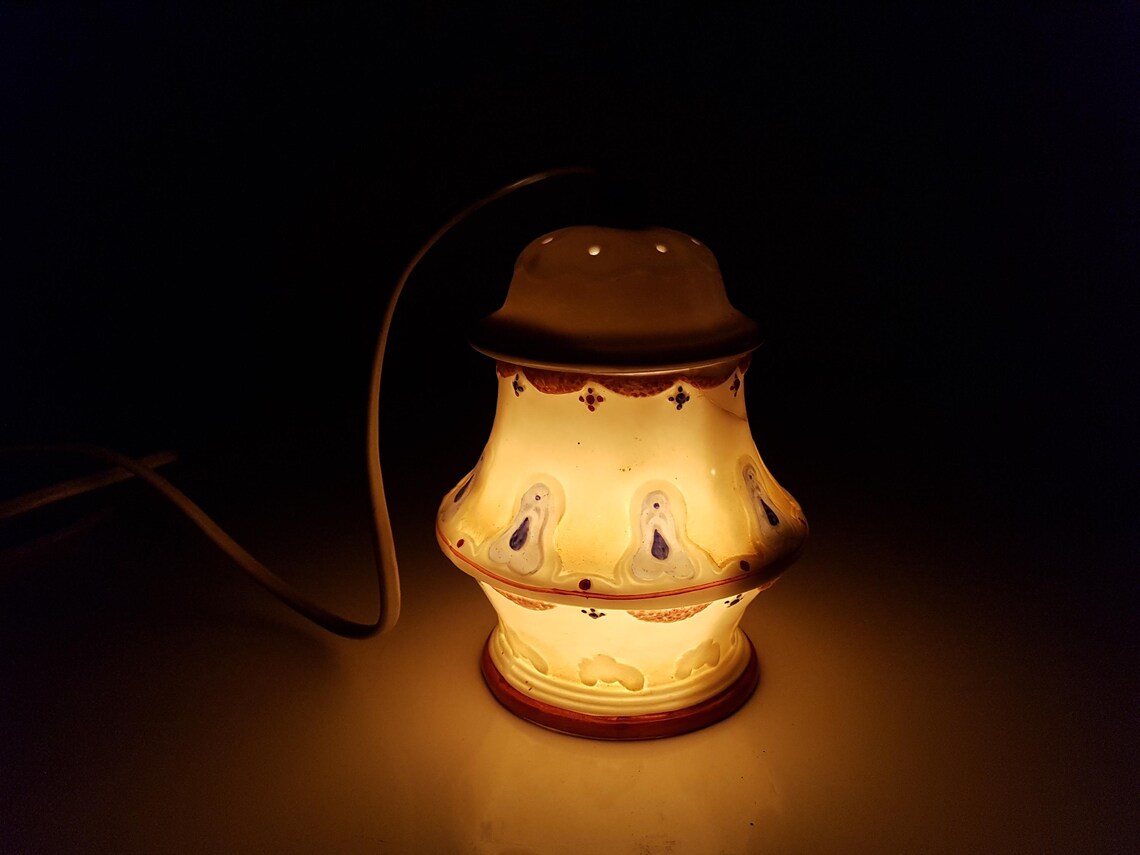 Vintage DDR Porzellan Tischlampe Rauchverzehrer, 1950s GDR Porcelain Lamp, Ostalgie Leuchte funktionsfähig, Mid Century, foto 2 di 4