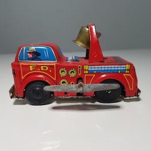 Original Yonezawa Old Tin Car Fire Engine Made in Japan 60s Model Car Metal Children&#39;s Car Rare Fire Department Fire Engine