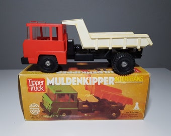 Vintage DDR plastic car tin car truck with original box new toy old tipper truck VEB Plasticart dumper 70s Germany gdr