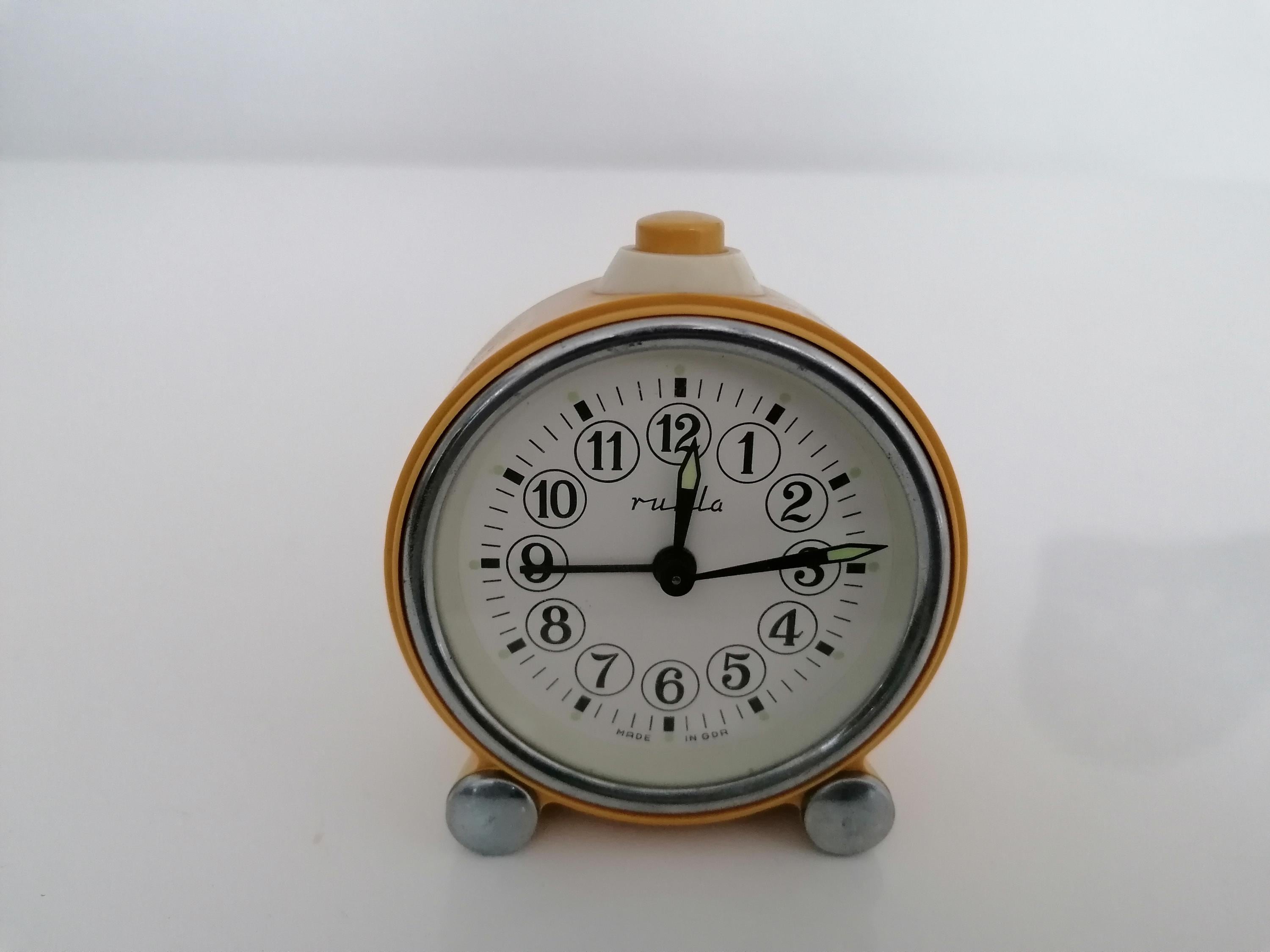 希少！稼動品　東ドイツ　ruhla 置き時計　目覚まし　アンティーク　GDR 希少！稼動品 東ドイツ ruhla 置き時計 目覚まし アンティーク