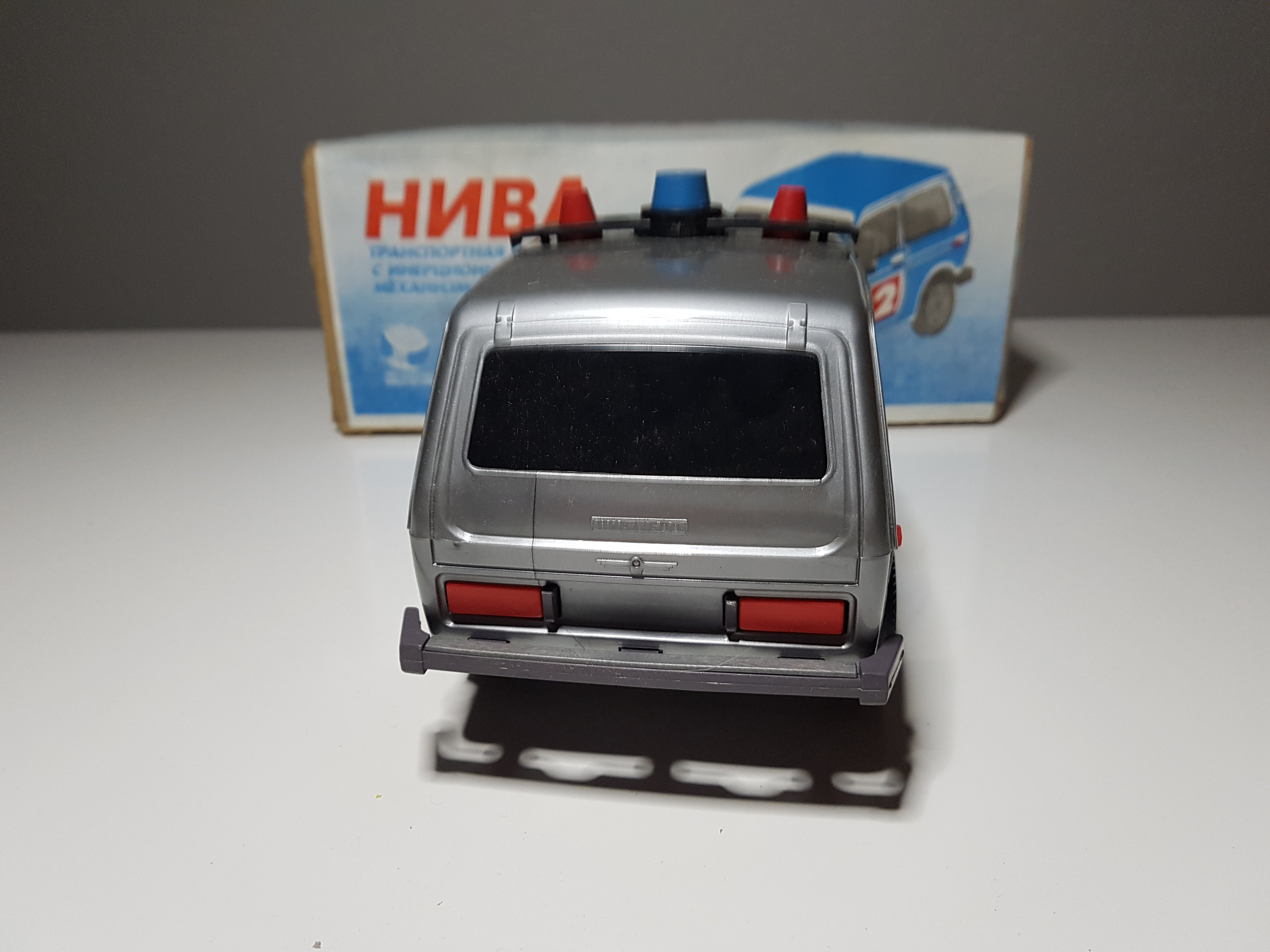 Voiture Miniature LADA Niva Police – USSR, échelle 1:18, Vintage, Occasion