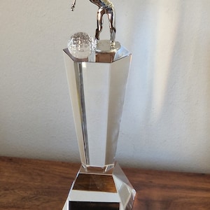 Personalised premium 24 cm crystal golf figurine trophy , comes in satin lined box, engraved free. Ideal golf award or gift