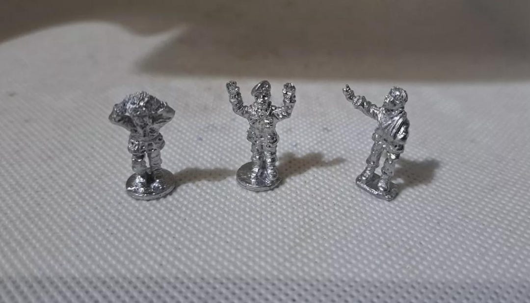 20 mm WW2 イギリス空挺部隊 - 降伏するパラシュート部隊 3 個 (ABP29