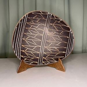 セラミック製の脂肪溶岩ボウル。セラミックボウルには3316/26の署名があります。西ドイツの陶器。