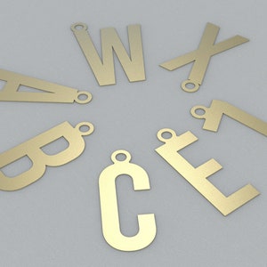 6 pingentes de letras de latão, pingentes de alfabeto, pingentes de pulseira em massa, pingentes de letras de latão, amuletos iniciais, letras maiúsculas, amuletos iniciais personalizados