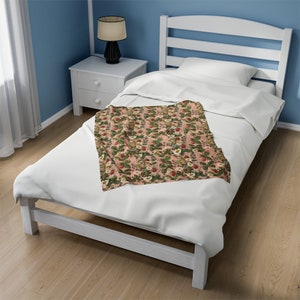 Strawberry Blanket, Wildflowers Bedding Retro Strawberries Fruit Blanket Flowery Garden Blanket Bohemian Floral Throw Strawberry Lover Gift image 4