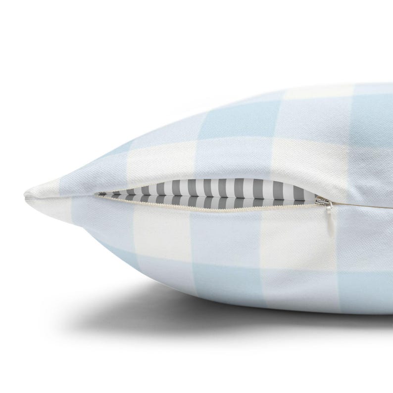 Blue Gingham Pillow Cover, Light Blue Checkered Cushion Cover Blue Check Nursery Pillow Farmhouse Chic Decor Blue White Plaid Pillow Cover afbeelding 7