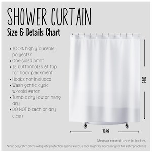 Peut inclure: Rideau de douche blanc avec 12 boutonni&egrave;res en haut pour les crochets. Le rideau mesure 180 cm de large et 188 cm de long.  D&eacute;tails du rideau de douche : 100 % polyester hautement durable, impression unilat&eacute;rale, lavage en cycle d&eacute;licat &agrave; l'eau froide, s&eacute;chage en machine &agrave; basse temp&eacute;rature ou s&eacute;chage &agrave; l'air libre, ne pas blanchir ni s&eacute;cher en machine.